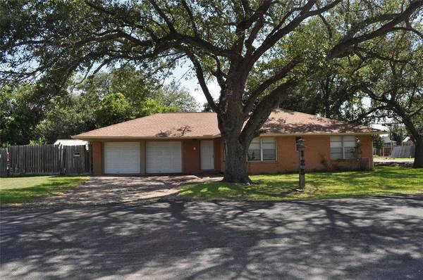 125 S Holmes ST, La Porte, TX 77571