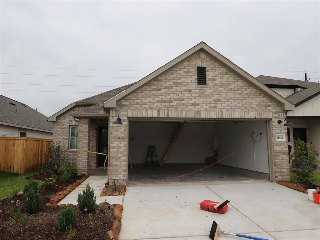 31923 Splendor DR, Fulshear, TX 77441