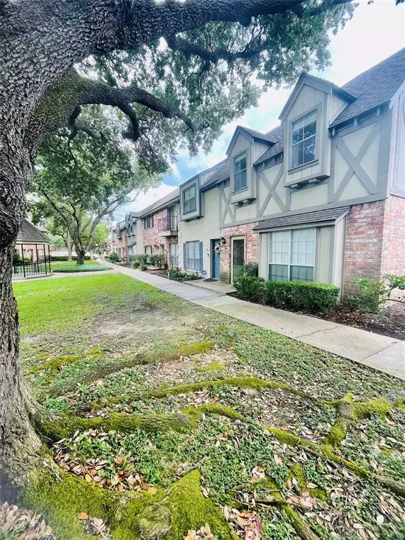 Houston, TX 77079,14703 Barryknoll LN #22