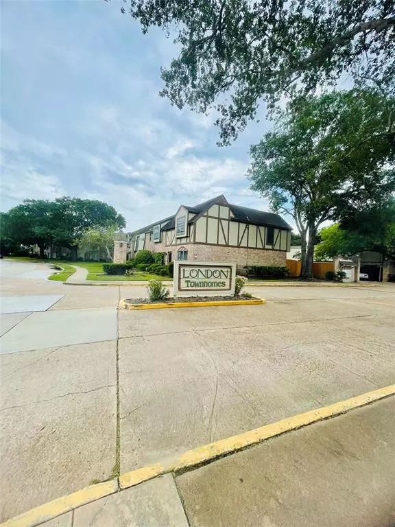 Houston, TX 77079,14703 Barryknoll LN #22