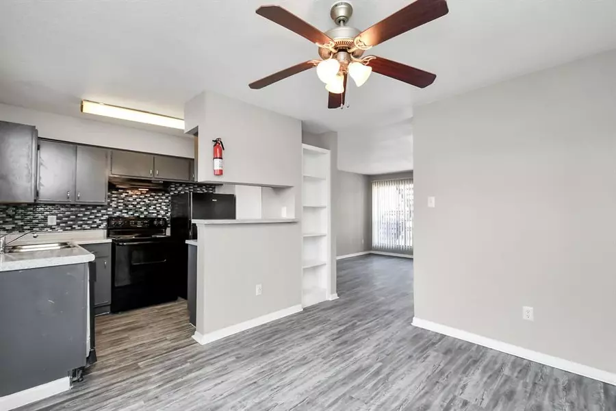 12211 Fondren #809, Houston, TX 77035