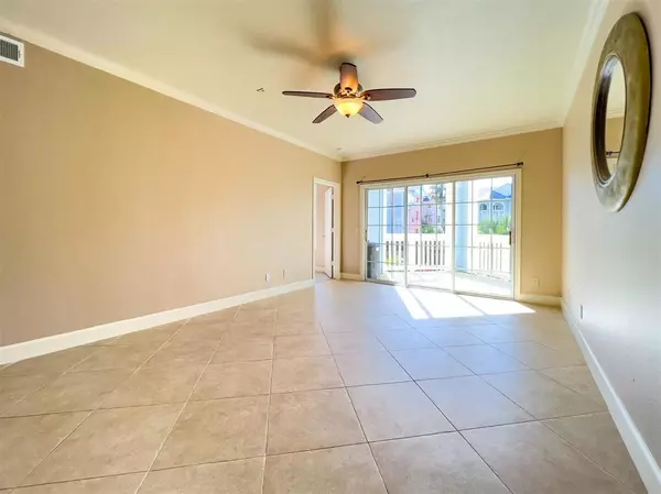 Galveston, TX 77551,7000 Seawall BLVD #326