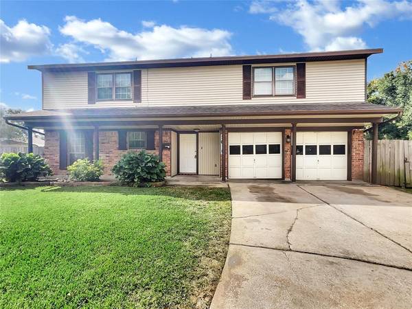 5016 Groveton LN, Pearland, TX 77584