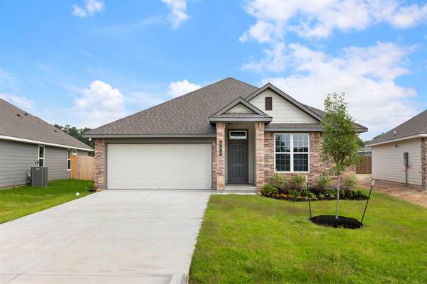 424 Shoreview DR, Conroe, TX 77303