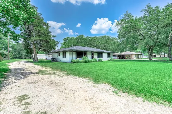 Alvin, TX 77511,4256 County Road 145