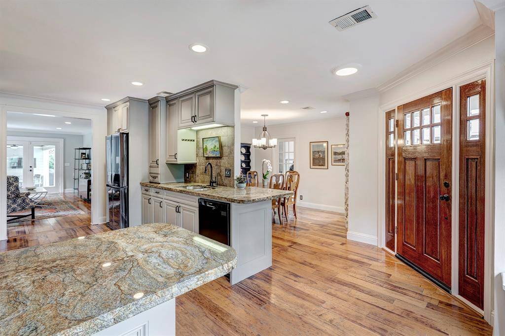 Houston, TX 77008,2120 Gostick ST