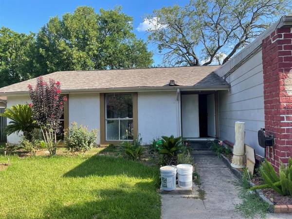 11631 Sela LN, Houston, TX 77072