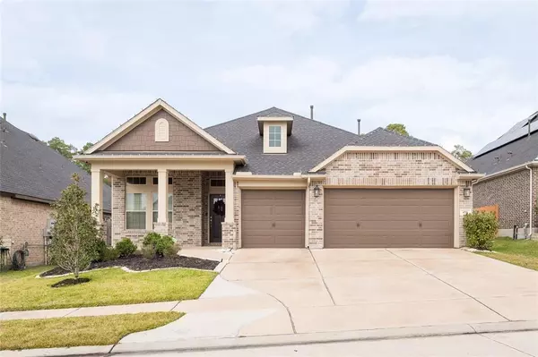 451 Stonebrook LN, Conroe, TX 77304