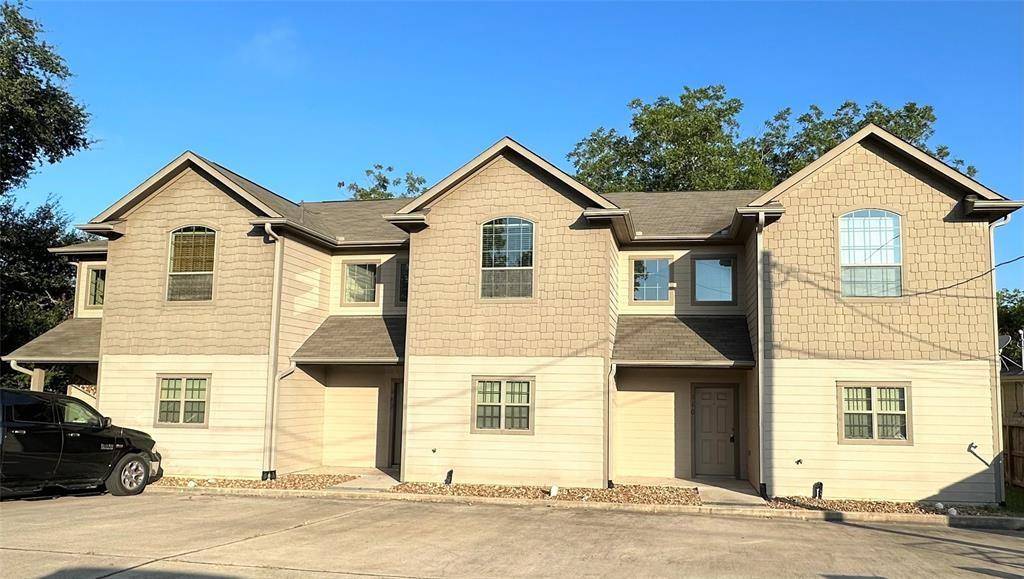 214 S Tesch, Bellville, TX 77418