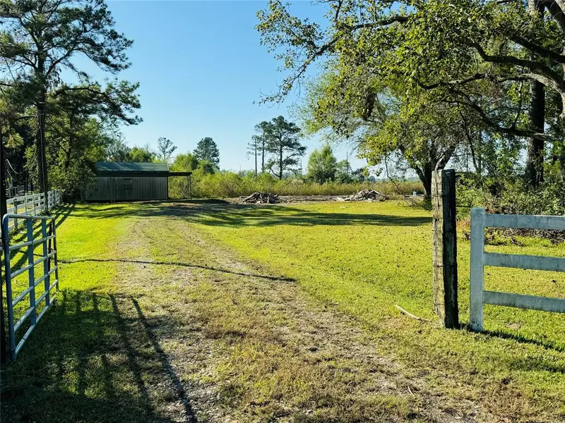 2710 Louis RD, Crosby, TX 77532