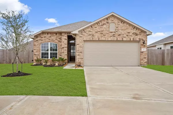 670 Cherry Tree DR, La Marque, TX 77568