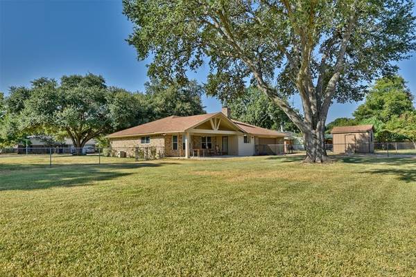 Brenham, TX 77833,1200 Tracye Lee DR