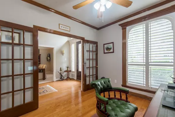 The Woodlands, TX 77381,110 E Morning Cloud Cir CIR