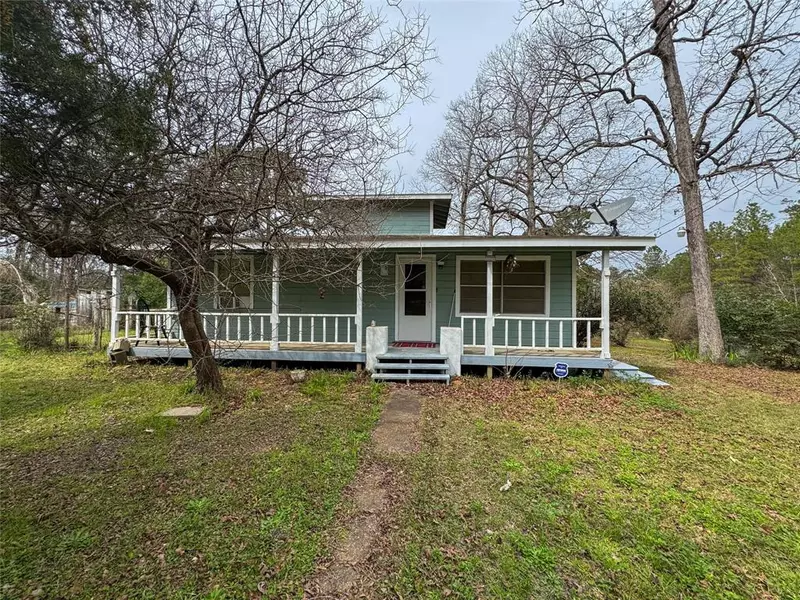 740 Hillbilly Heaven RD, Livingston, TX 77351