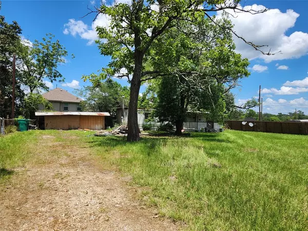 Willis, TX 77378,106 Runnels ST