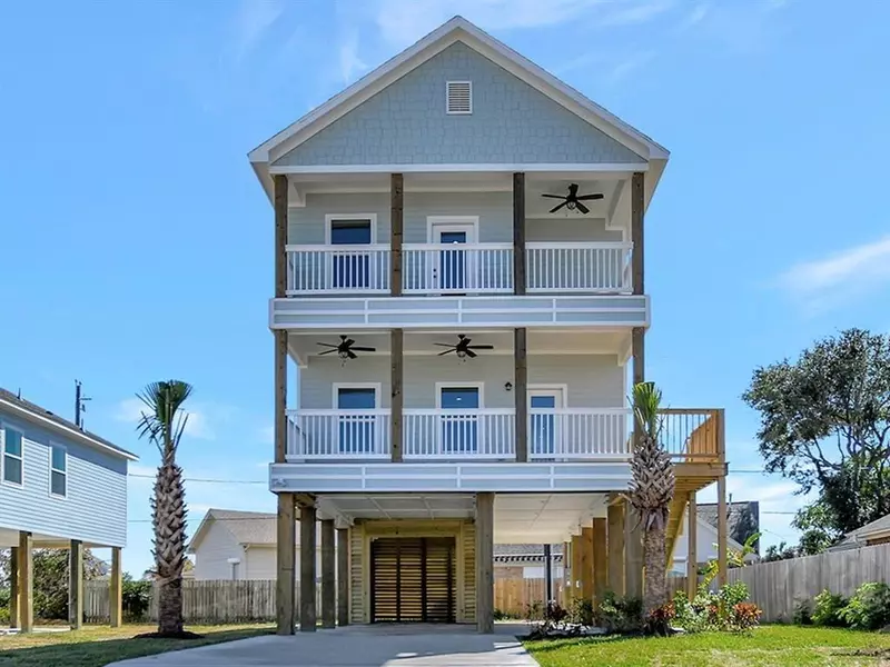 12903 E Conquistador, Galveston, TX 77554