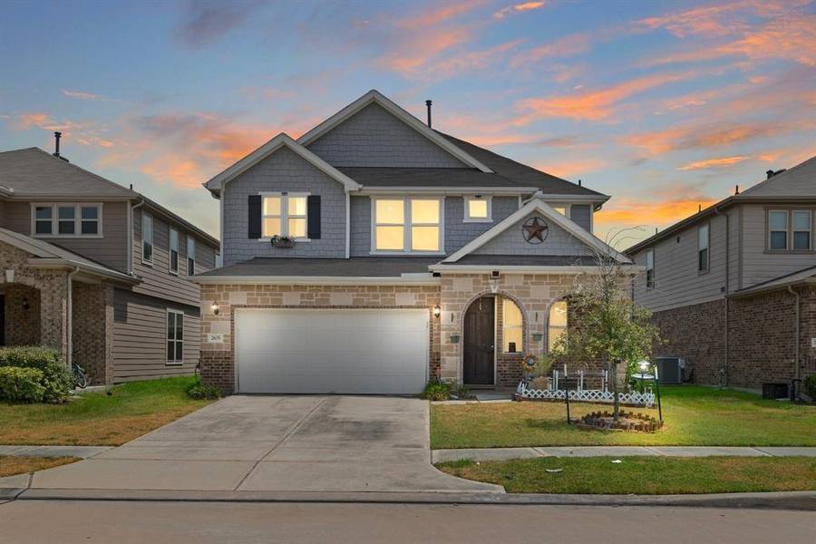 2635 Oakwood Bluff TRL, Houston, TX 77038