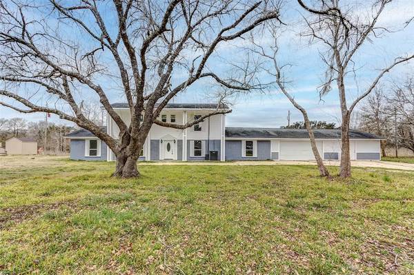 708 County Road 691, West Columbia, TX 77486