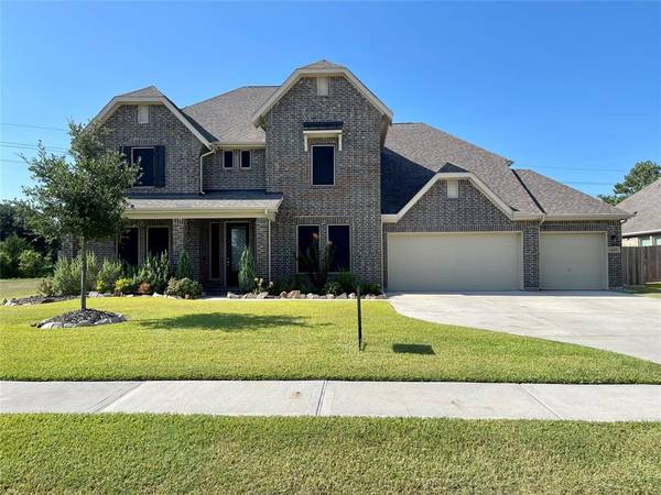 12215 Gatewood DR, Mont Belvieu, TX 77535