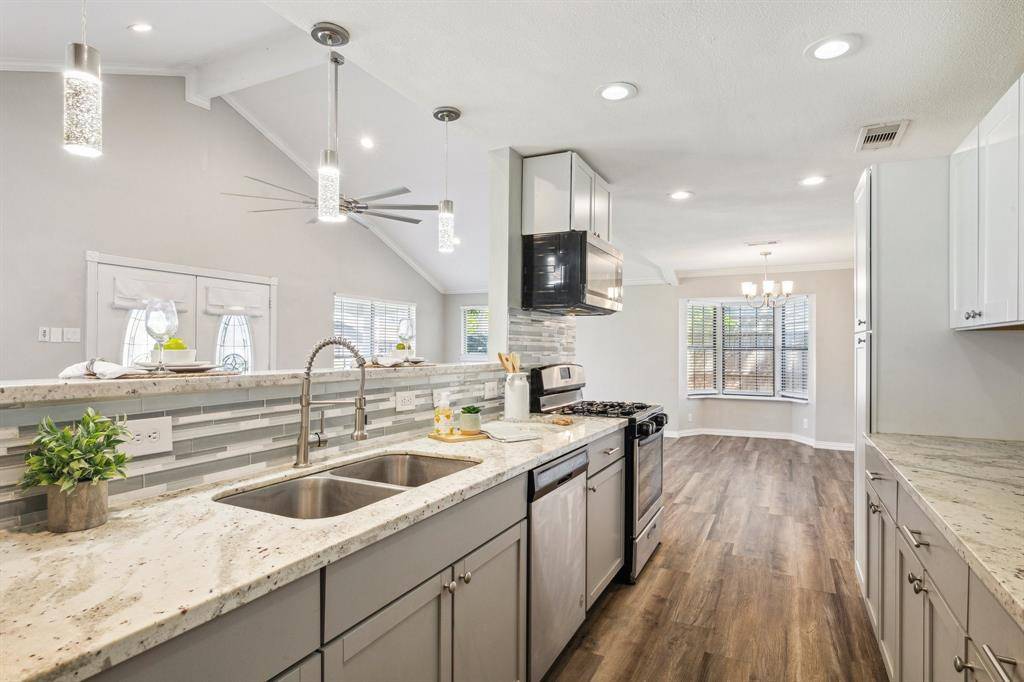 3106 Stratford ST, Pearland, TX 77581