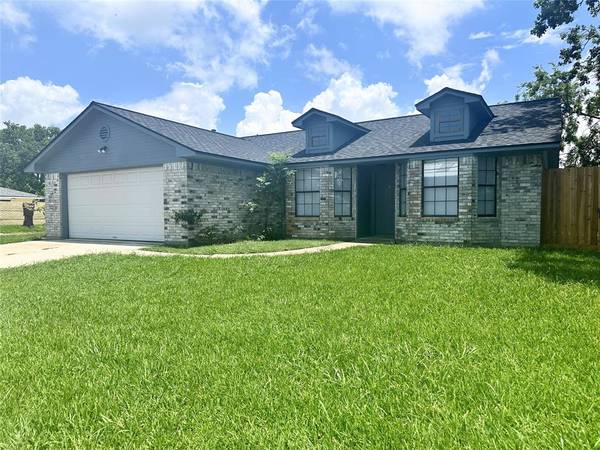 136 Bay Ridge DR, Baytown, TX 77523