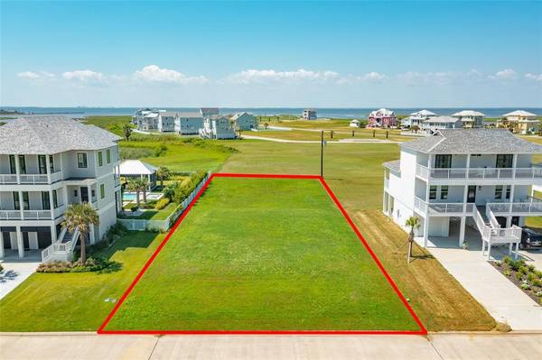 21214 Scissor Tail Lane LN, Galveston, TX 77554