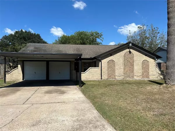 307 Saddle Horn DR, Houston, TX 77060