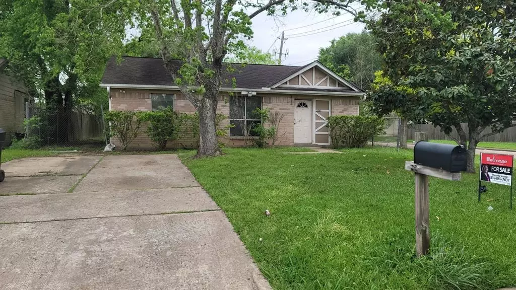 3227 Brookston ST, Houston, TX 77045