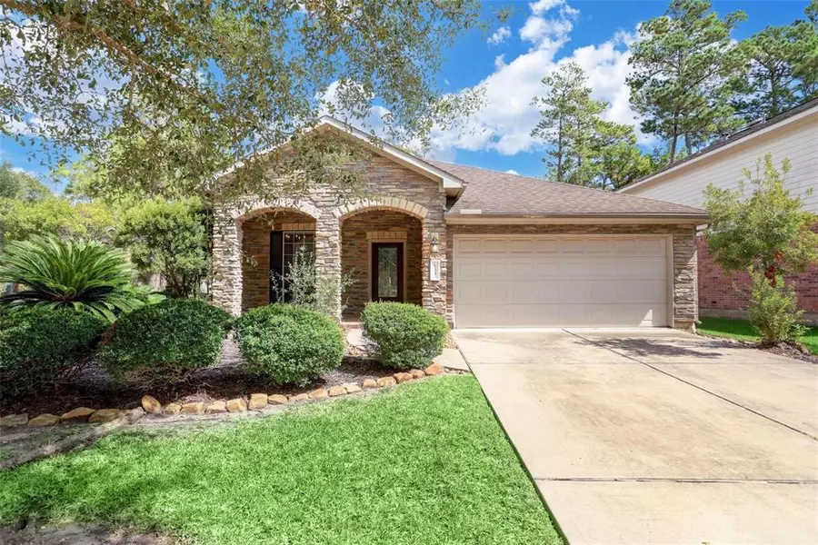 134 S Spinning Wheel CIR, The Woodlands, TX 77382