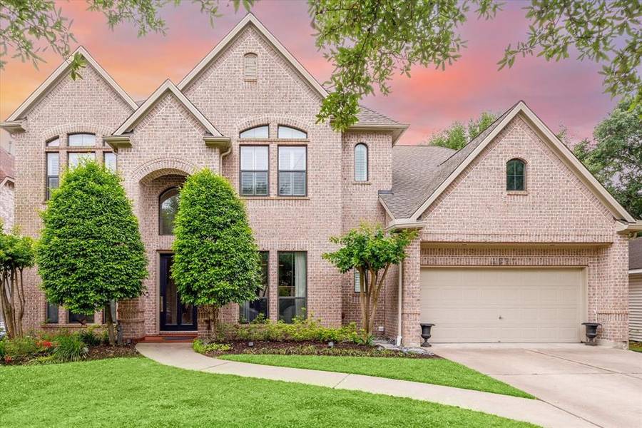 4527 Pin Oak LN, Bellaire, TX 77401