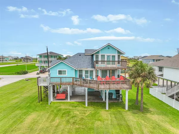 18323 Shaman DR, Galveston, TX 77554