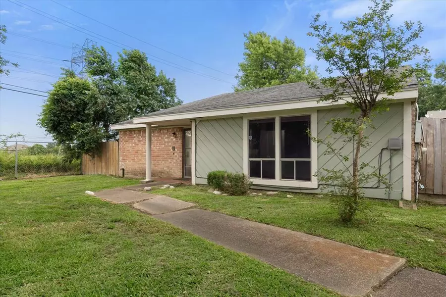 4811 Oak Hollow ST, Baytown, TX 77521