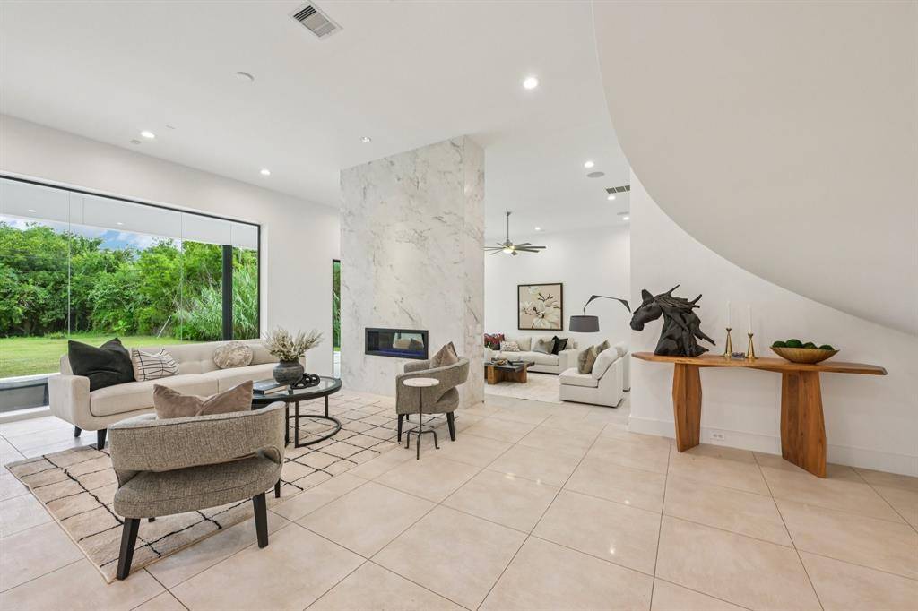 Houston, TX 77004,3308 N MacGregor WAY