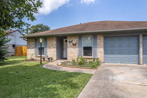 Baytown, TX 77521,7318 Pine Shadows LN