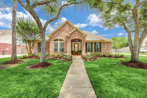 2811 Cedar Ridge TRL, Friendswood, TX 77546