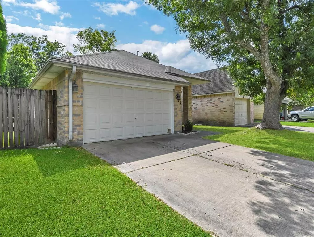 Baytown, TX 77521,6 Crestbriar CT