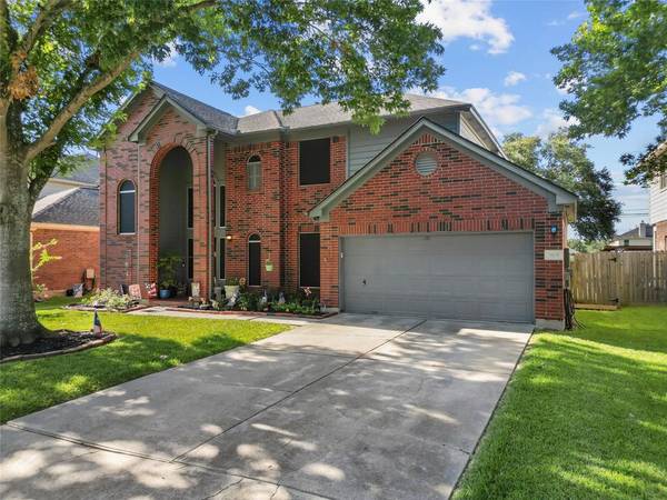 3105 Colony DR, Dickinson, TX 77539