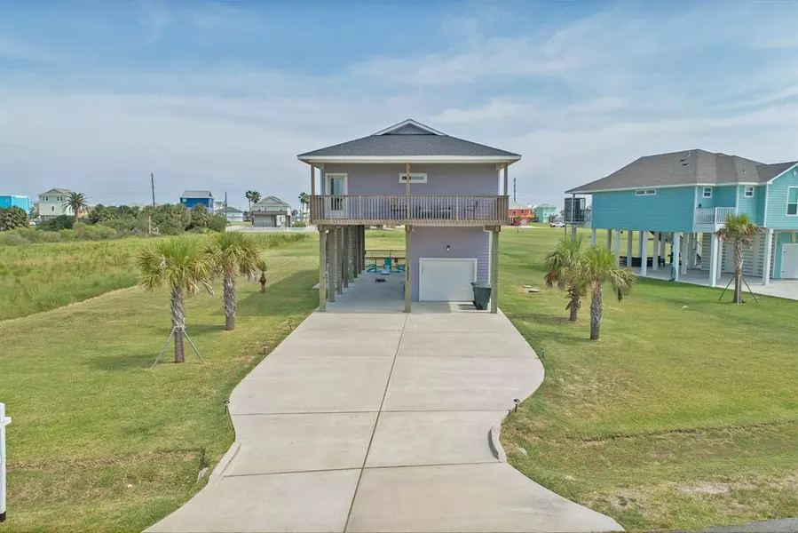 18607 Warrior RD, Galveston, TX 77554