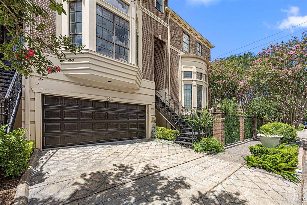 Houston, TX 77019,1926 Indiana ST