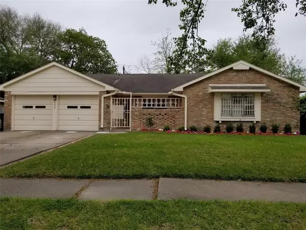 8806 Leader ST, Houston, TX 77036