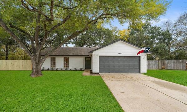 5602 Country Green ST, League City, TX 77573