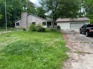 141 White Oak CIR, Point Blank, TX 77364