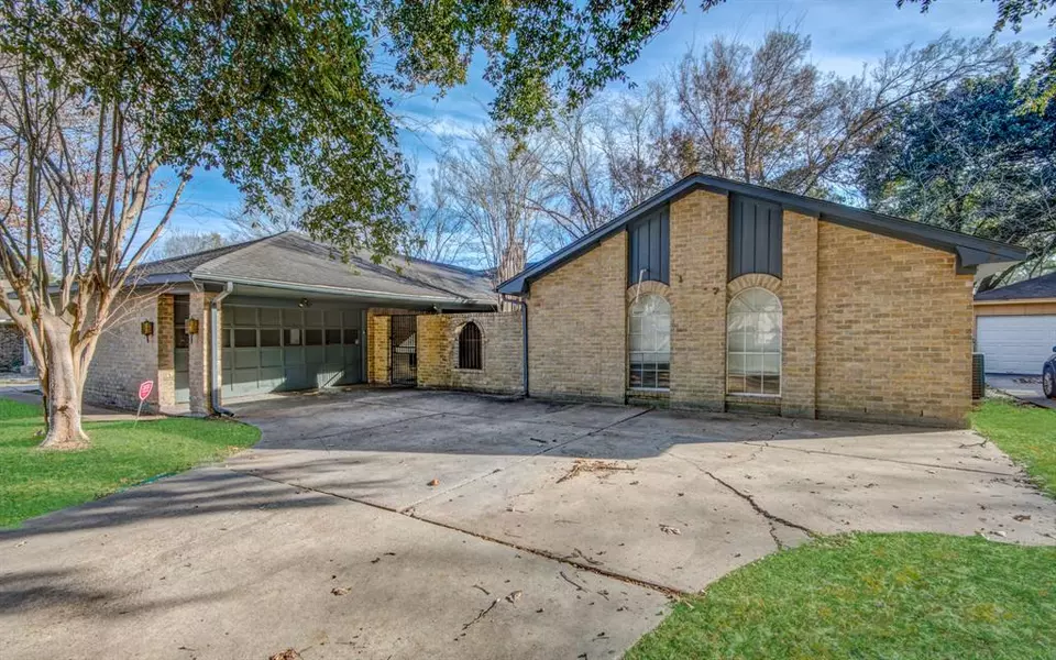 4227 Littleberry RD, Houston, TX 77088