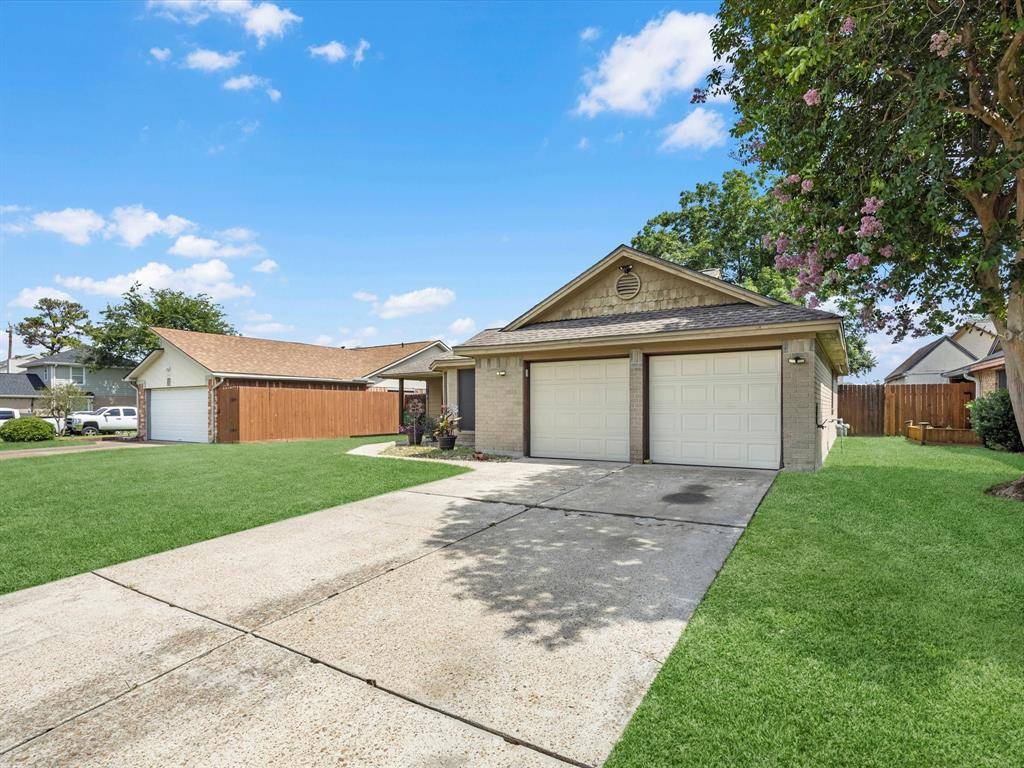 Houston, TX 77015,12507 Chalmette ST