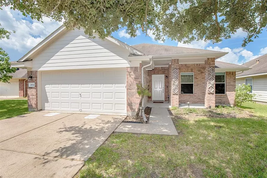 2934 Standing Springs LN, Dickinson, TX 77539