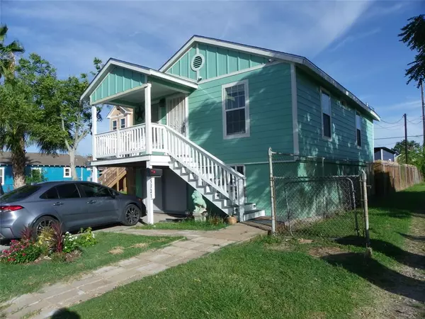 5321 Avenue L, Galveston, TX 77551