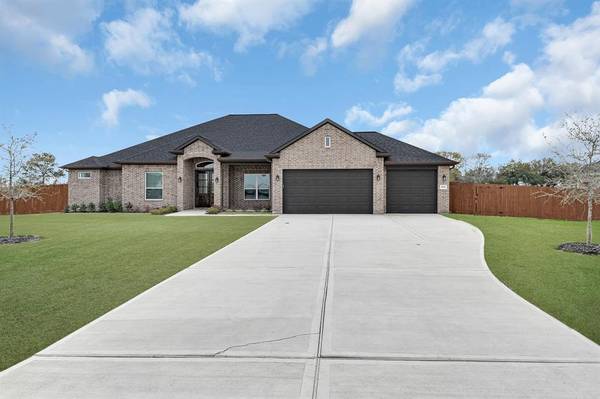 11011 Moon Light DR, Needville, TX 77461