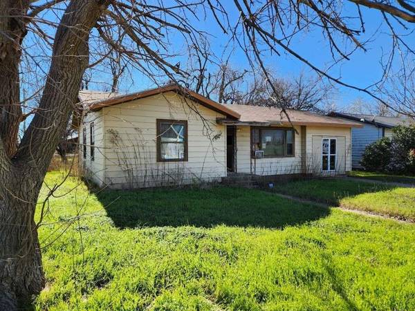 1109 3rd ST, Knox City, TX 79529