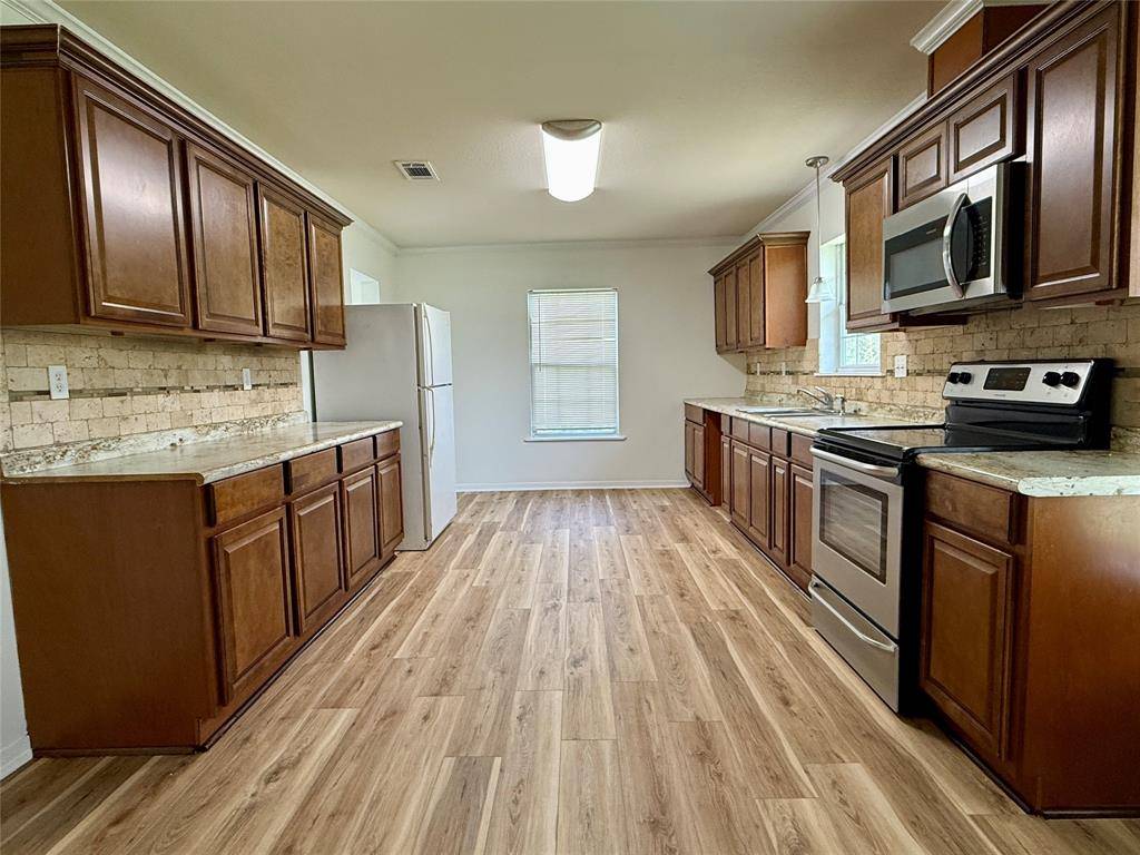 Kirbyville, TX 75956,602 E Main ST
