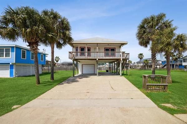 16538 Jolly Roger Rd, Jamaica Beach, TX 77554